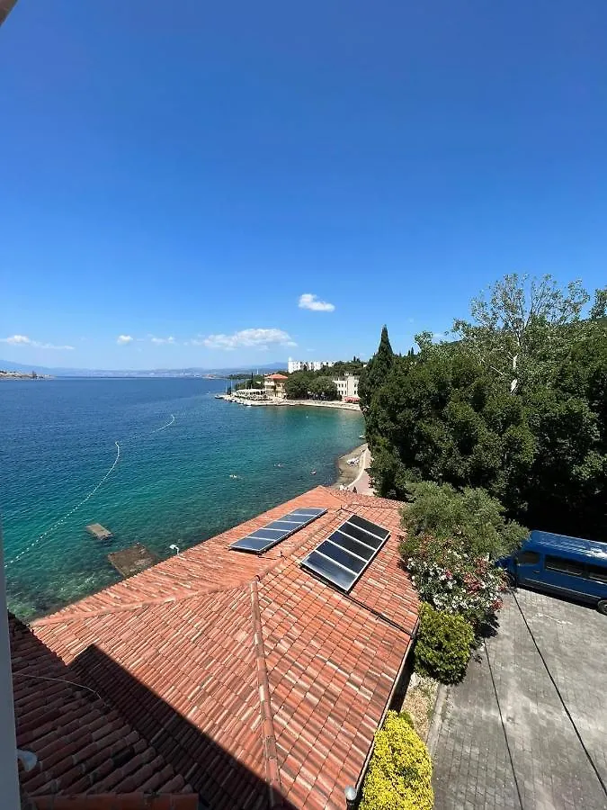 Bed&Breakfast Villa Eva Omišalj Alojamento de Acomodação e Pequeno-almoço